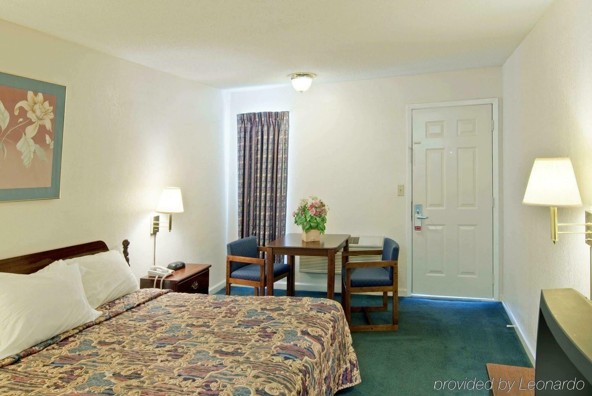 Travel Inn Of Buford Zimmer foto